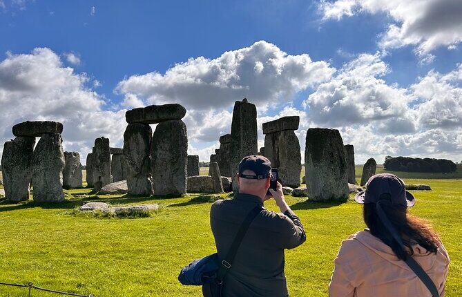 Stonehenge and Bath Exclusive Experience