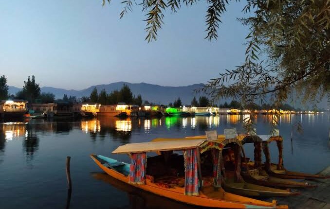 Kashmir 6 Nights 7 Days Luxury Package
