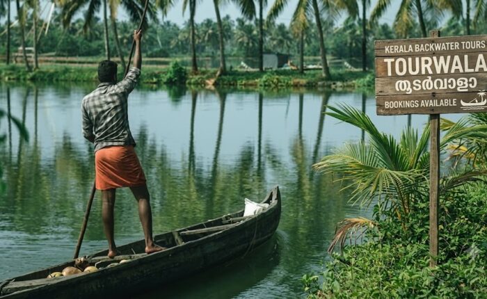 Kerala Beaches and Backwaters Tour Package – Cochin Kumarakom Alleppey Kovalam