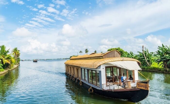 Munnar Thekkady Alleppey Tour Package – Kerala Holiday