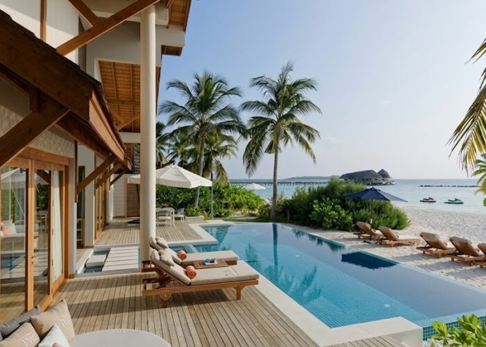 Emerald Faarufushi Resort & Spa Package