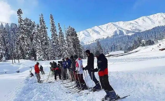 Kashmir Family Tour Package