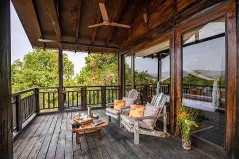 luxury Kerala tour package